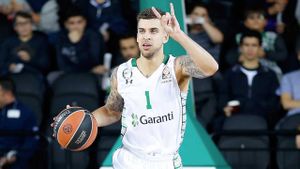 AMR 43 de ZILE | România a înaintat actele pentru a naturaliza trei jucători americani înainte de Eurobasket. Pe listă se află și un baschetbalist din Euroleague. Naționala a susținut primele teste, în Portugalia