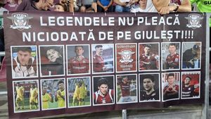 Povestea bannerului cu pozele lui Cristi Săpunaru de la Rapid - CFR Cluj! Cine l-a confecționat și de ce: „A fost cu noi, pe vremuri, în vechea peluză de la teatru, venea cu niște tovarăși din Cotroceni”. EXCLUSIV