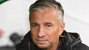 Dan Petrescu și-a adus aminte de un alt coșmar teribil: „După ce am ratat atunci penalty, n-am ieșit din casă o lună și jumătate!” | VIDEO