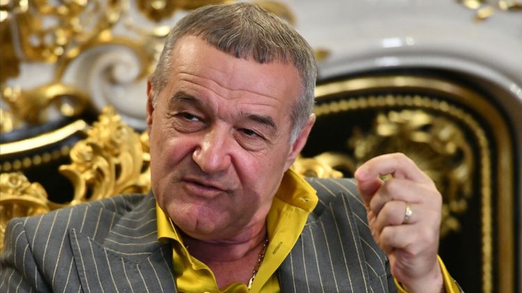MERCATO Gigi Becali trebuie să ia decizia finală pentru mega-transferurile verii din străinătate: „Un mijlocaș și un atacant, îi văd pe tabletă”