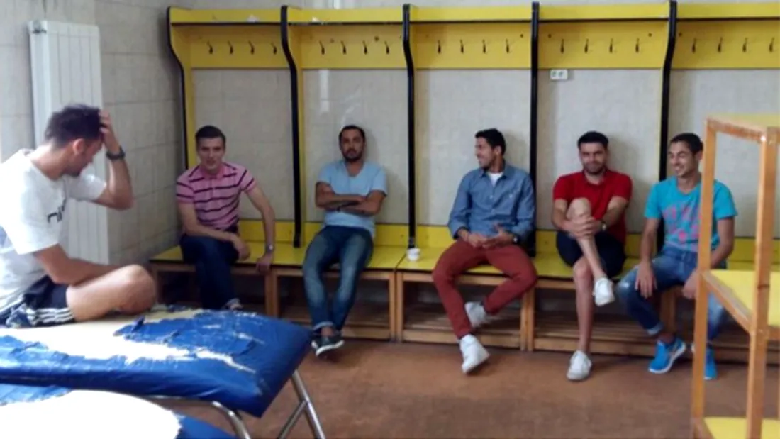 Doar zece jucători au participat la reunirea echipei FC Brașov. Antrenamentele s-au amânat pentru luni.** Popa așteaptă un răspuns de la noi posibili investitori