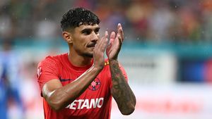 Florinel Coman, făcut praf de Gigi Becali, după ratarea monumentală din derby-ul cu CFR Cluj! L-a distrus în câteva zeci de secunde: „Dormea pe teren! M-am săturat! Am dat 3 milioane de euro și nu dă gol din 5 metri”