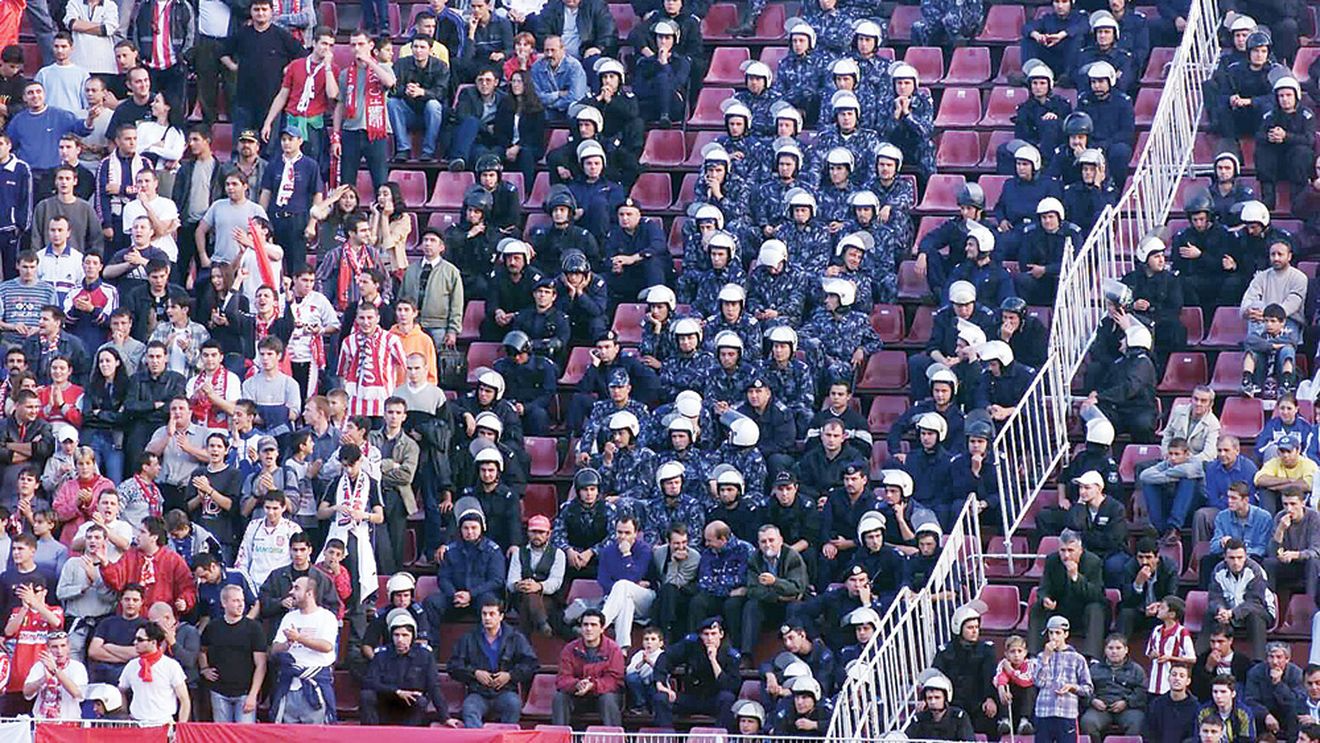 Dinamoviștii vor fi protejați de cordoane de jandarmi