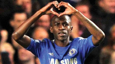 Benitez ar putea trata cu lejeritate meciul cu Steaua de joi