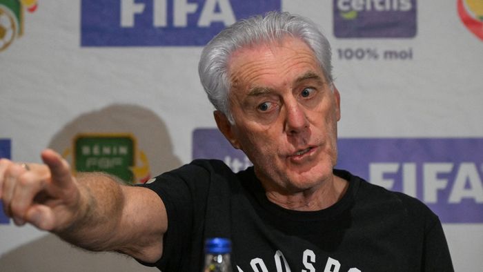 Antrenorul lui Ngezana, acuzat de rasism împotriva unui coechipier al fotbalistului de la FCSB: „Interpretare greşită!”
