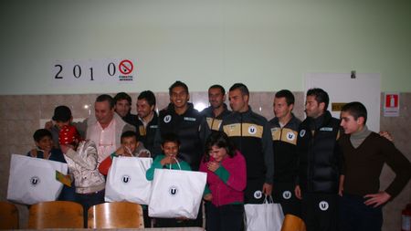 „U" a dat cadouri înaintea partidei cu Steaua