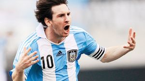 Un Euro pentru Balon!** Prestația de la turneul final îl poate ajuta pe Ronaldo să îi ia iar fața lui Messi în lupta pentru Balonul de Aur