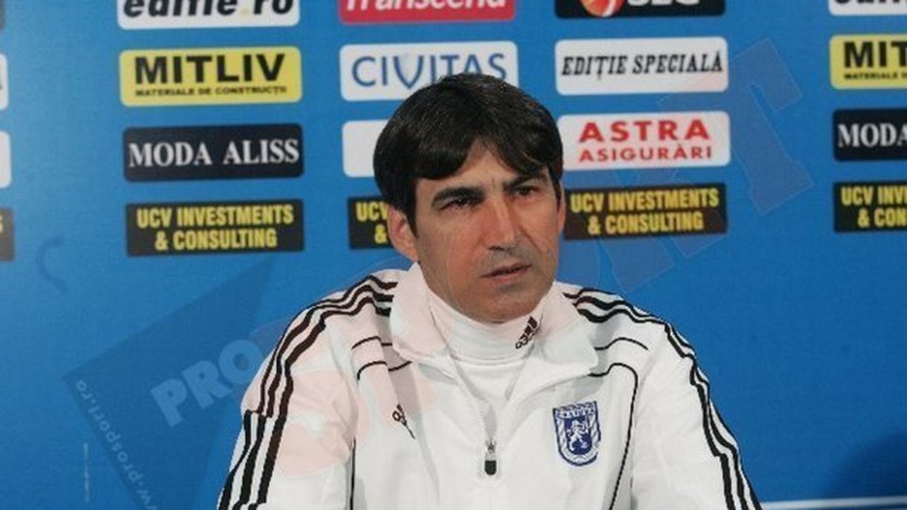 Pițurcă:** "Balaj a fost afectat de faptul că arbitrează în 'Groapă'... M-a dezamăgit!"