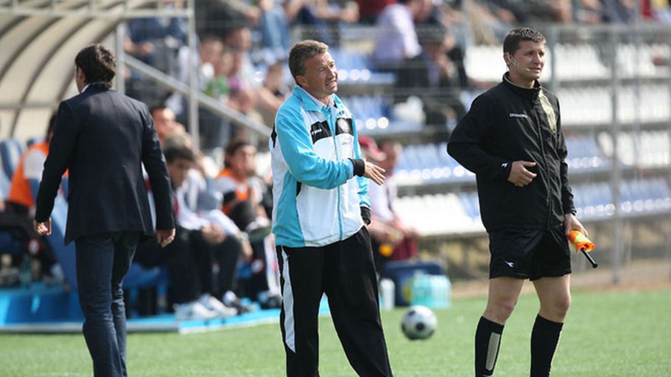 "Aș risca prea mult** dacă l-aș aduce pe Dan Petrescu!"
