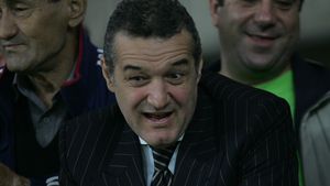 Borcea:"Dacă ne furați, nu mai ieșiți din Groapă / Becali: "Sunteți papagali"