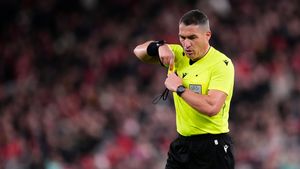 Brigăzile de arbitri din România au împânzit Europa. Cine sunt cei 5 centrali care au primit meciuri în cupele europene