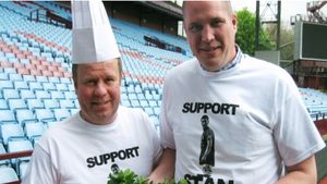 Vrem și noi o duzină!** Aston Villa combate leucemia cu plăcinta "Stiliyan Petrov"