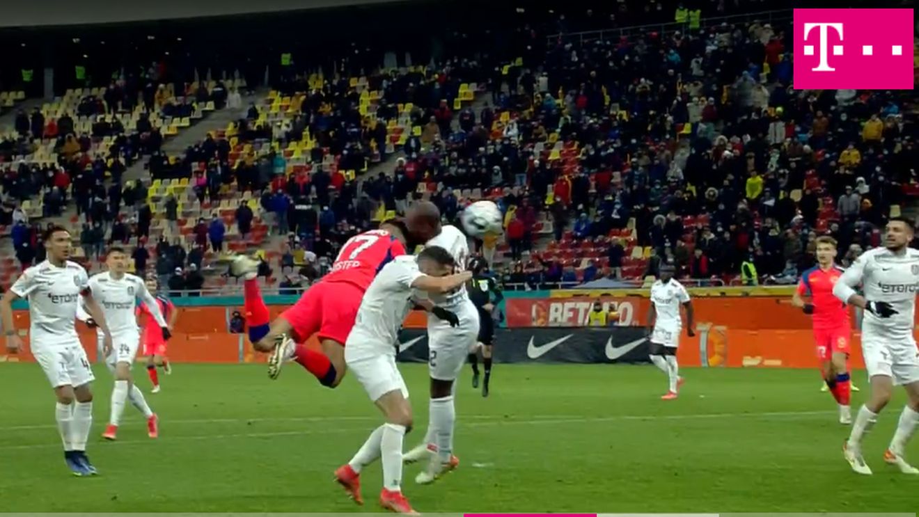 Imagini șocante la derby-ul FCSB - CFR! Iulian Cristea s-a umplut de sânge după golul care a salvat echipa roș-albastră de la înfrângere. „Nu am văzut nimic!” | FOTO