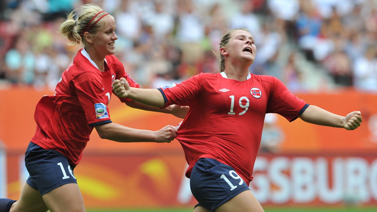 FOTO NSFW Cum se recuperează o fotbalistă după accidentarea suferită în zona intimă! "Nu e nevoie de mâinile voastre calde"