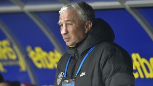 Dan Petrescu a fost desemnat de AFAN cel mai bun antrenor din România în 2022