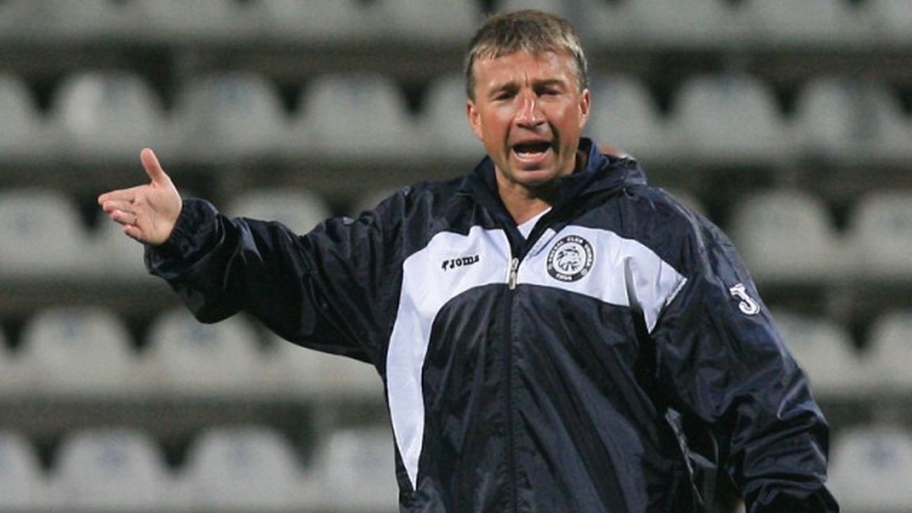 Dan Petrescu, acuzații la adresa CFR-ului și împotriva arbitrilor! Ce declara "Bursucul" în urmă cu nouă ani: "Cred că mă retrag din fotbalul românesc"