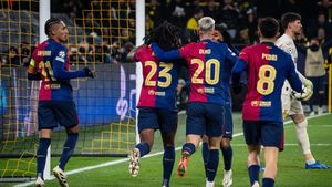 FC Barcelona e gata să facă 4 transferuri senzaționale cu fotbaliști de top, care rămân liberi de contracte! Colegul lui Radu Drăgușin e printre numele grele alese de Hansi Flick pe lângă 3 superstaruri din naționala Germaniei