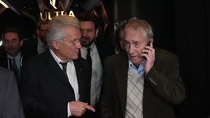 Bombă! Ladislau Bölöni a decis să se implice la o echipă de tradiție din România: 'M-a rugat cineva. Echipă, stadion, academia''