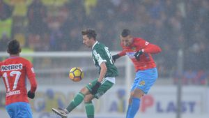 Dimineața au jucat biliard, seara fotbal pe gheață. FCSB se impune la -6 grade Celsius în fața lui Sepsi, la finele unui meci plin de accidentări. Budescu, din nou decisiv 