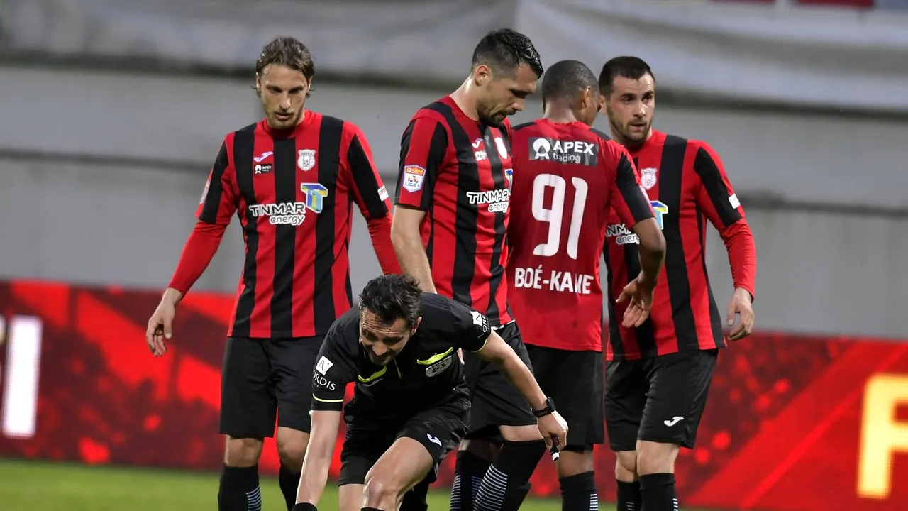 S-au decis arbitrii pentru CFR Cluj și FCSB în următoarea etapă! CCA consideră că nu trebuie să fie de pe lista FIFA