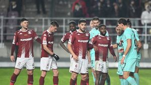 Ce le-au făcut pătimașii ultrași ai Rapidului fotbaliștilor lui Dan Șucu, după eliminarea din Cupa României! Nu-i vor uita multă vreme