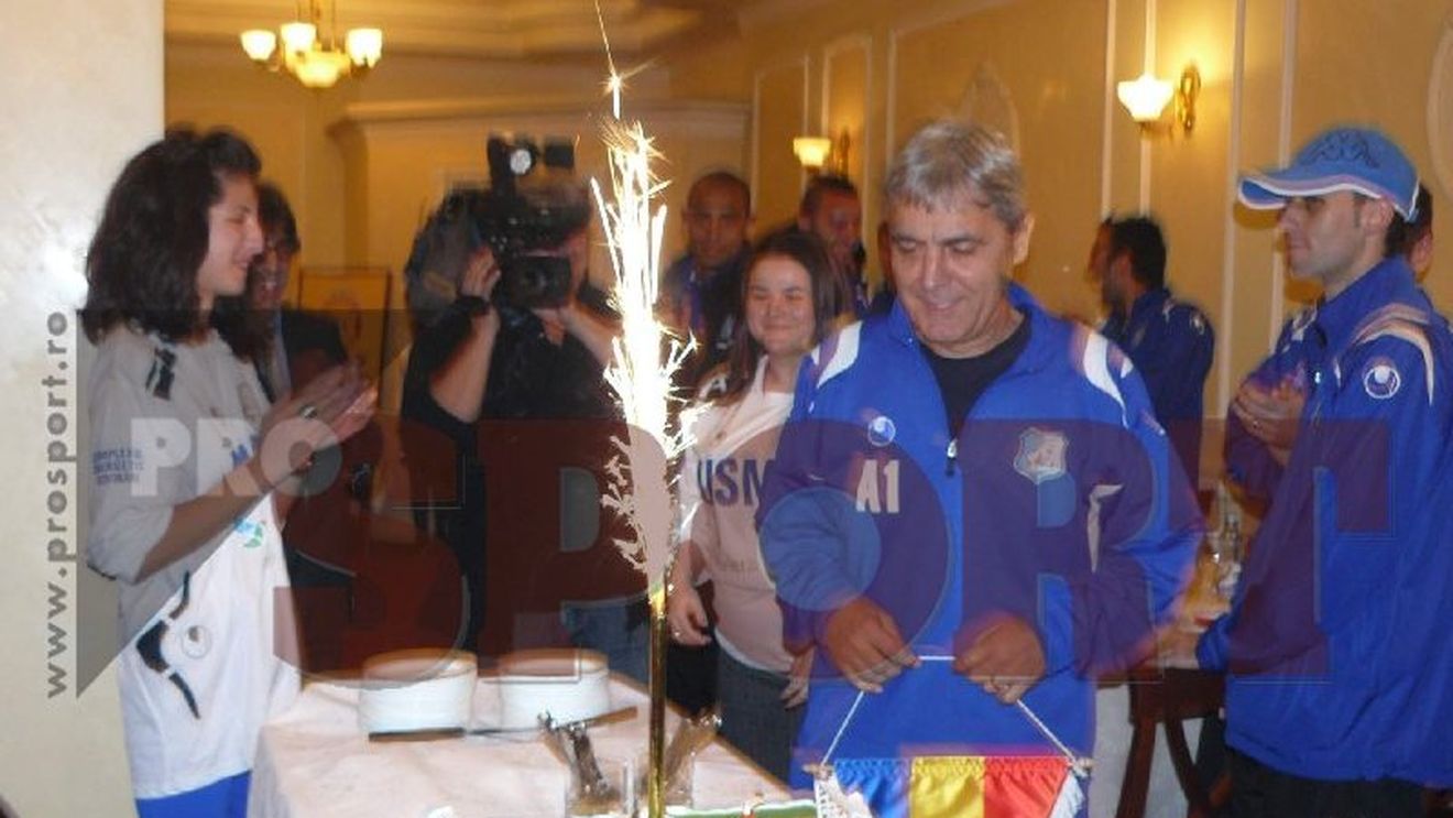 Petrecere pentru ziua lui Sorin Cârțu