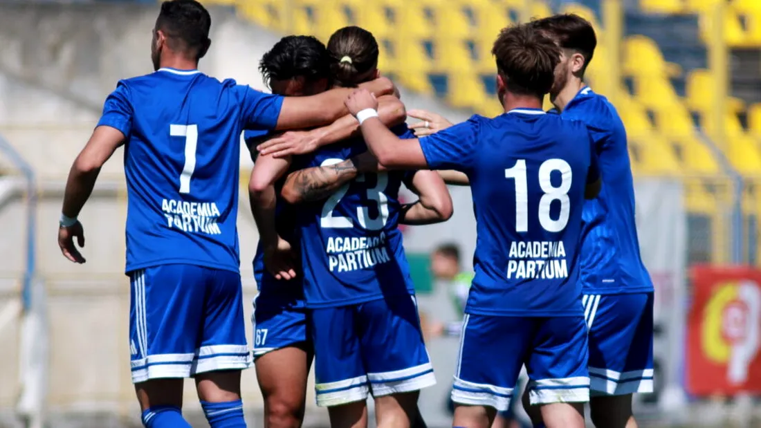 Succes dramatic pentru CSM Olimpia Satu Mare, care continuă cursa pentru evitarea retrogradării directe. Mircea Donca a adus victoria în minutul 90+3: ”Salvarea e încă departe”