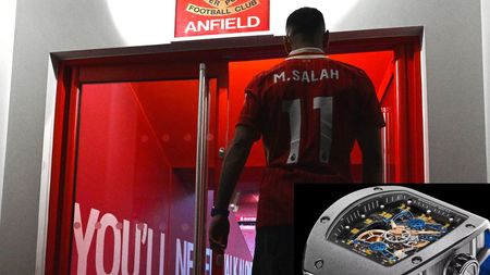 Ceasul extrem de rar, de peste 800.000 de euro, pe care Salah l-a purtat la semnarea contractului de faraon cu Liverpool. Se vinde bogătaşilor doar în anumite țări