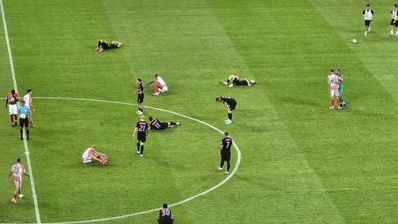 Ce au făcut fotbaliştii FCSB după eşecul cu Dinamo. Fanii au explodat: „Ruşine, ruşine, ruşine să vă fie!”