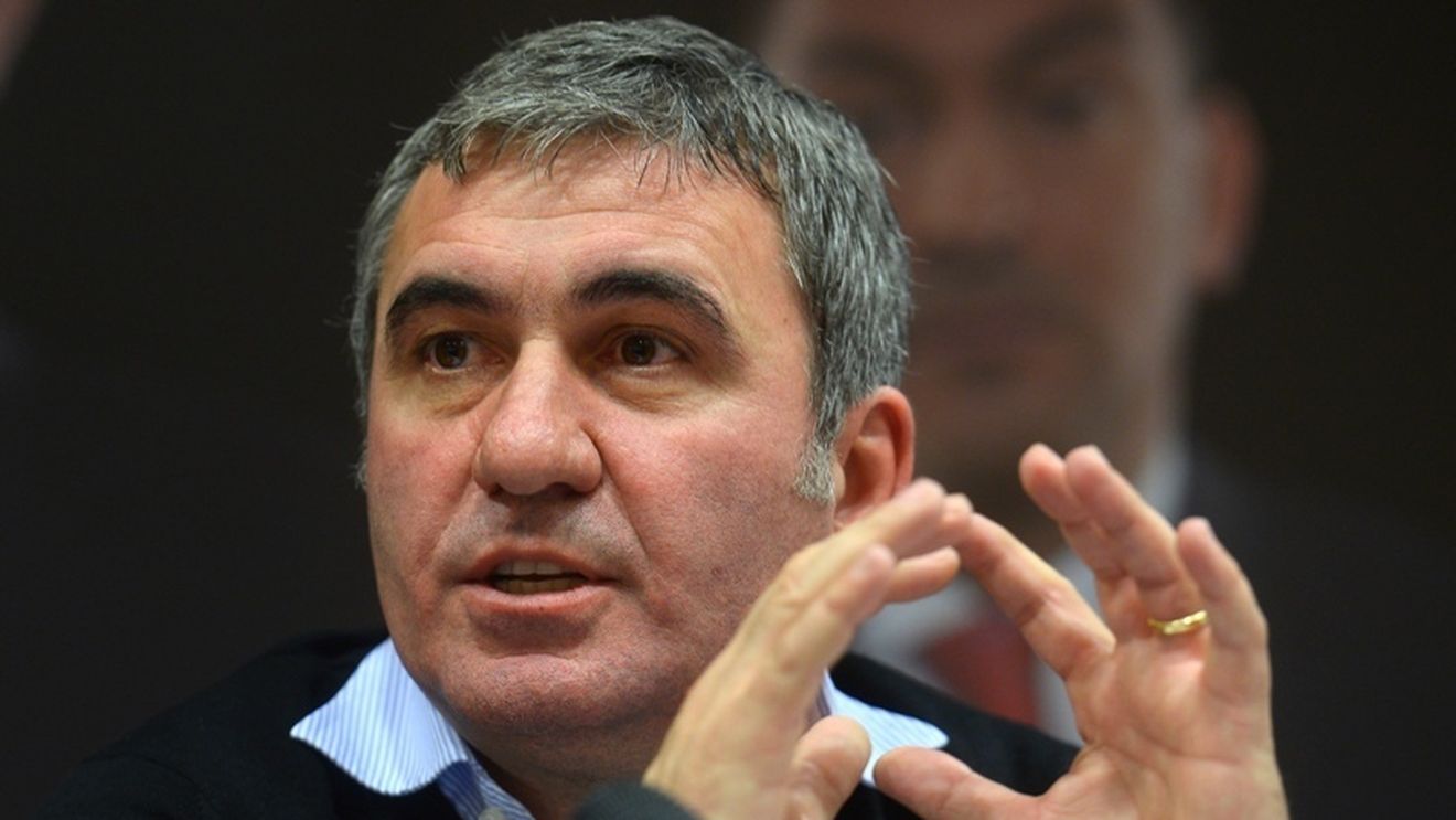 LIVE VIDEO pe www.prosport.ro, de la ora 14:00 | Hagi își prezintă echipa de Europa pentru sezonul viitor: Stelea și Narcis Răducan 