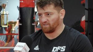 Dorian Popa l-a făcut praf pe Cătălin Moroșanu: „L-am pus cu botul pe labe!”. Reacția luptătorului K1 a venit