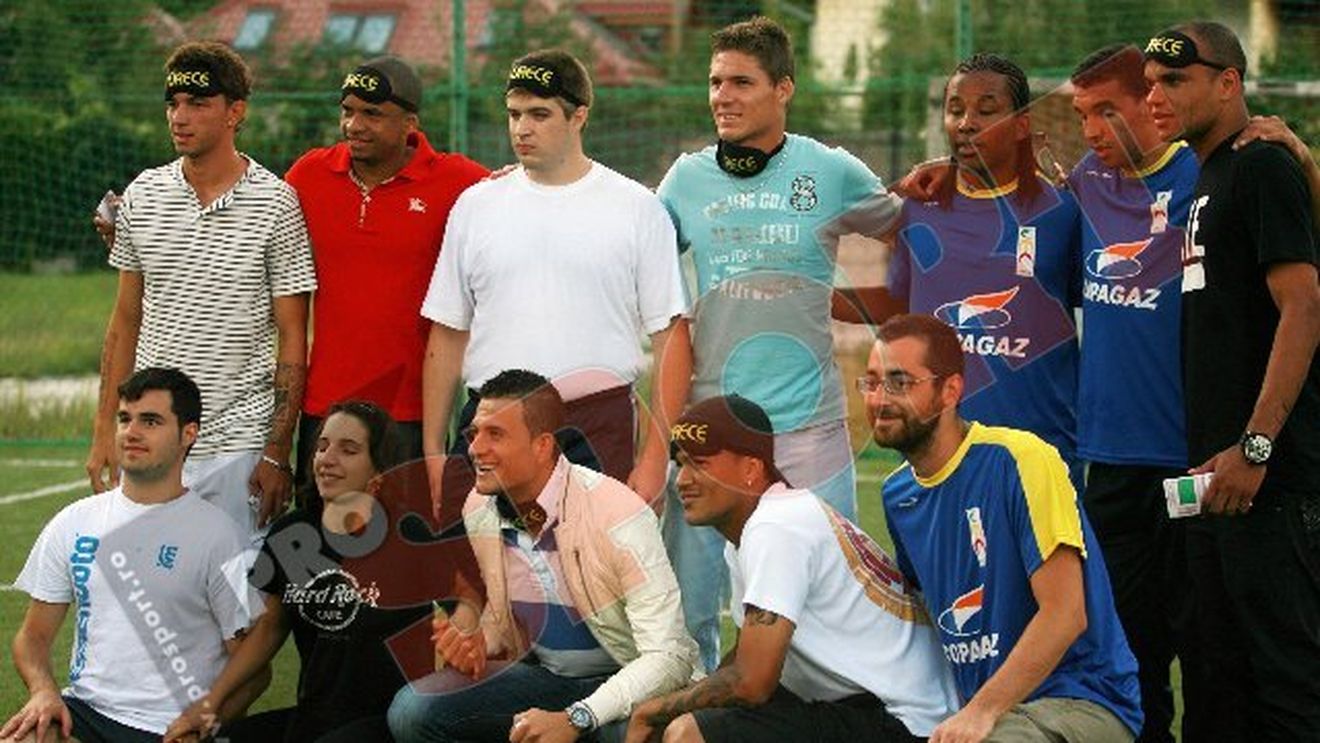 FOTO EMOȚIONANT** Ceferiști cu suflet! "Feroviarii" au vizitat din nou liceul de nevăzători, unde puștii joacă torball