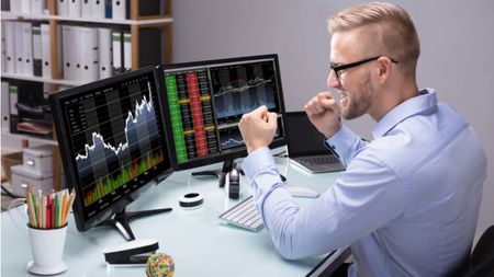 (P) Oportunități de a face profit  în piețe financiare: short selling