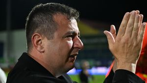 Imagini încărcate de emoție după promovarea lui Metaloglobus: antrenorul Ianis Zicu a plâns în hohote în timp ce jucătorii lui sărbătoreau performanța uriașă