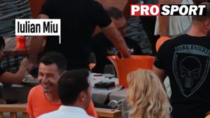 Iulian Miu, în club de fițe! A petrecut alături de soție și prieteni | FOTO&VIDEO
