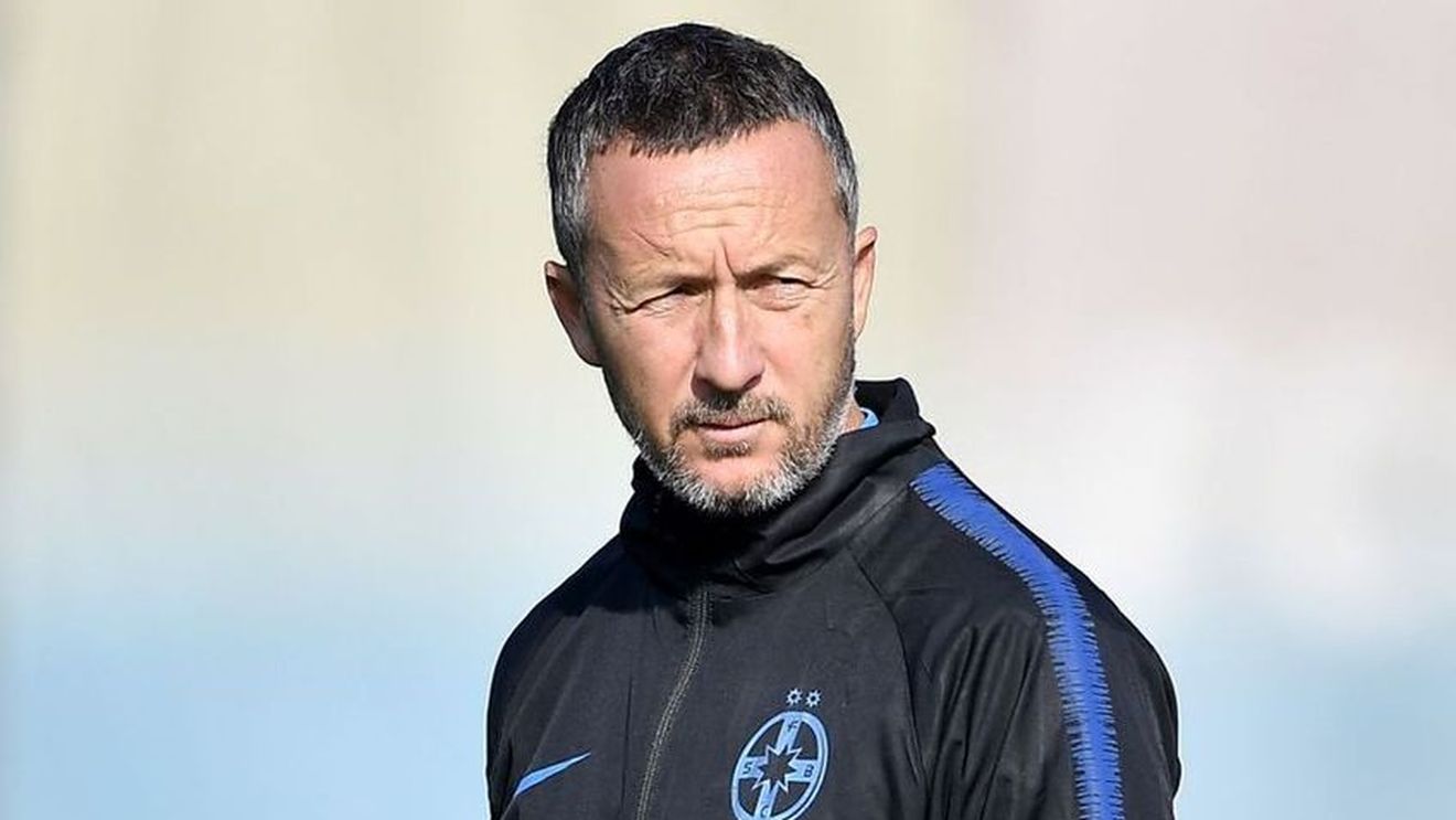 Mihai Stoica, ironii la adresa ardelenilor după ce Cristian Panin a fost surprins vorbind la telefon în timpul meciului CFR - FCSB. „Poate că a întârziat curierul!”