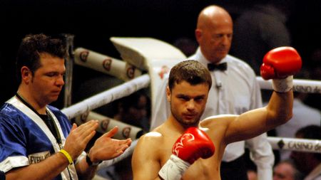 Vine și "fratele mai mare"!** Lucian Bute va asista la meciul lui Jo Jo Dan cu Selcuk Aydin