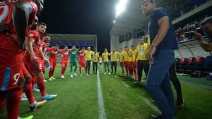 "Pe ăsta să nu-l mai văd la Steaua!" INCREDIBIL: Becali interzice un jucător adus de Dică. "M-am enervat! Dacă nu e nici pe bancă, n-are cum să-l mai bage..."