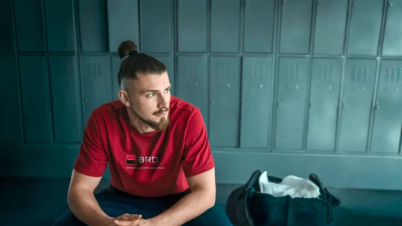 „Mă simțeam imbatabil și, într-o milisecundă, am fost adus cu picioarele pe pământ”. Radu Drăgușin dezvăluie cum l-a schimbat accidentarea gravă de la genunchi