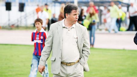 Steaua vrea bani de la copii pentru a-i lăsa să plece!** Președintele, amenințat: "I-aș aplica o corecție lui Argăseală!"