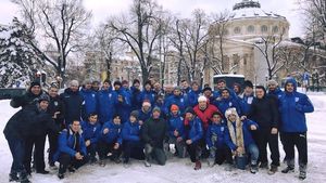 "Lecție de civilizație!" Reacția lui Petrache după ce sportivii de la CSM București au ajutat la deszăpezirea străzilor din Capitală