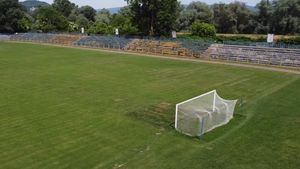 Un oraș din județul Cluj va avea stadion nou! Municipalitatea a început demersurile. Câte locuri va avea arena și cum arată proiectul