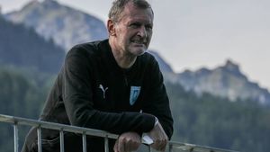 Gică Craioveanu reacționează în cazul neconvocării lui Alex Mitriță! „Am fost în situația lui! Edi Iordănescu are motivele lui să nu-l cheme pe pitic, dar ar trebui să lase orgoliile”