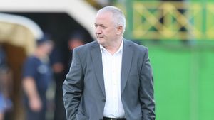 Porumboiu rămâne precaut după eșecurile adversarelor:** "Nu ne bucurăm de răul altora, că ni-l băgăm în casă"