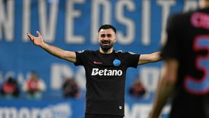 Valentin Crețu a pus tunurile pe arbitri după Craiova - FCSB: „Te ciupesc! A stat 5 minute la VAR”