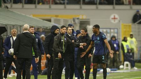 Chivu, luat la rost de fanii lui Inter. Reacții vehemente după egalul cu Atalanta: „Nu e potrivit să rămână!”