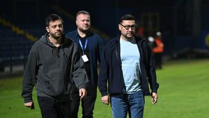 Transferurile lui Angelescu și Moldovan au fost desființate de Nae Stanciu: „La Rapid e iarmaroc, ca în poveștile lui Creangă! Șumudică a făcut cizmărie pe genunchi”. EXCLUSIV