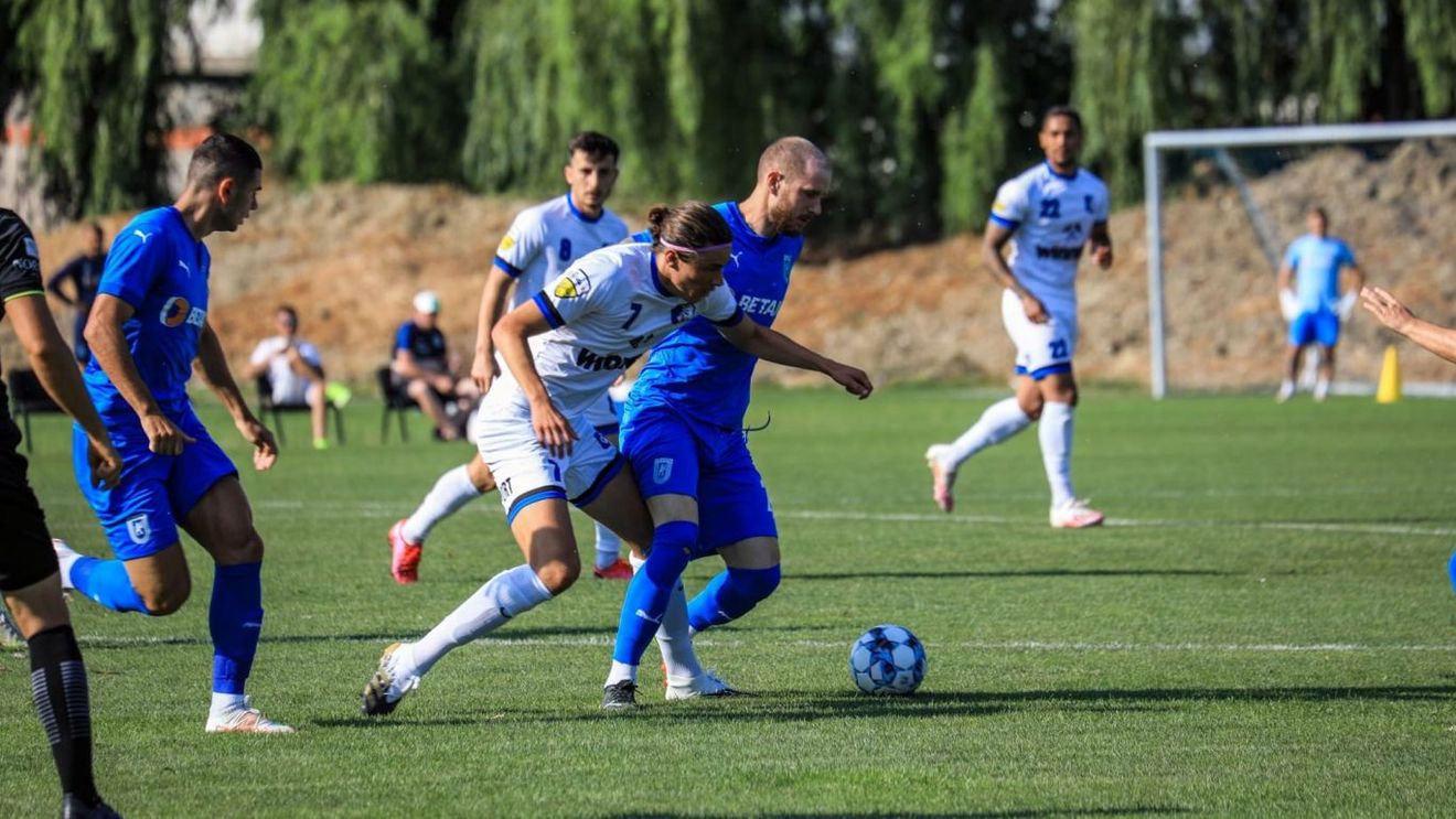 Universitatea Craiova a surclasat Pandurii într-un amical jucat în Bănie! Markovic a reuşit un hattrick + Valerică Găman, arbitrat de fratele său