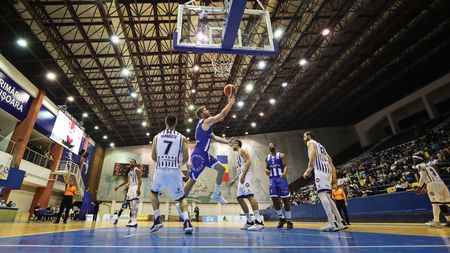 SCM Timișoara a suspendat contractele tuturor sportivilor, antrenorilor și colaboratorilor de la secții: unii primesc șomaj tehnic, alții nu. Ce spune directorul clubului | EXCLUSIV