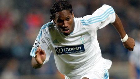 FOTO | Mesaj dur al galeriei lui O.M pentru Drogba: "Nu-ți mai plânge de milă și du-te înapoi în China!"